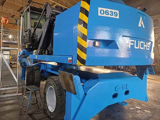 Вида сзади FUCHS MHL 360