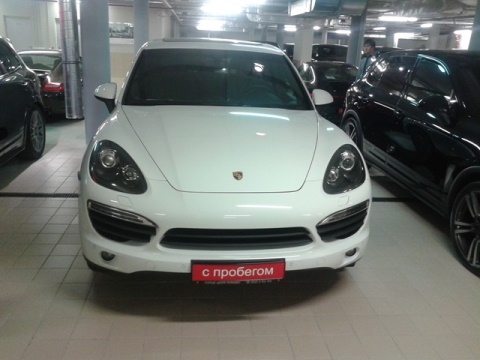 Porsche Cayenne S Hybrid спереди в Краснодаре